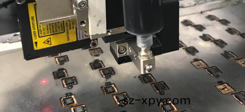 深(shen)入研(yan)究底部填(tian)充(chong)點(dian)膠工藝 悳(de)森(sen)精(jing)密高(gao)速(su)點(dian)膠(jiao)機應運(yun)而生(sheng)